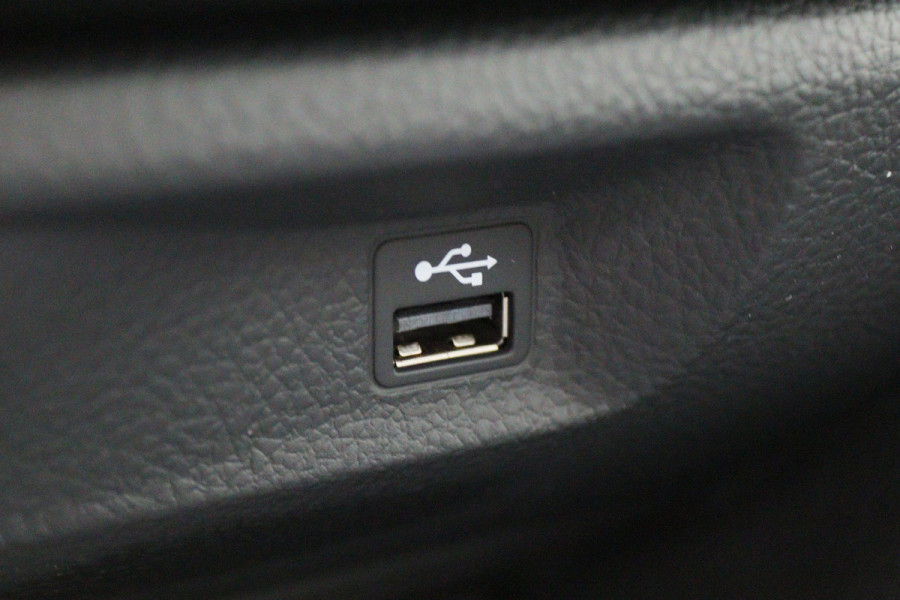 BMW 4 Serie Gran Coupé 418i Executive Edition M Sport Leer, Schuif-/Kanteldak, Head-Up, Camera, Navigatie, PDC