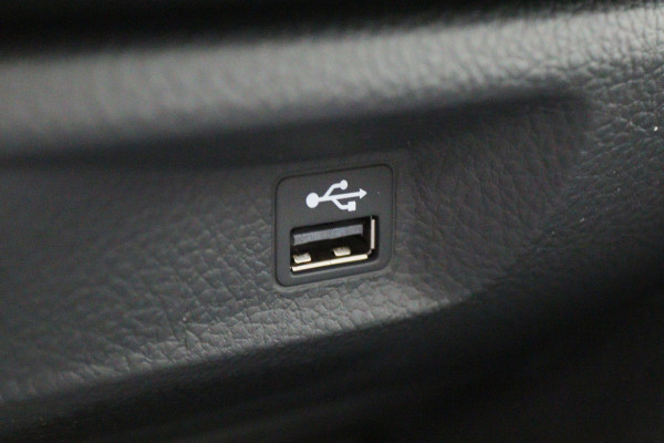 BMW 4 Serie Gran Coupé 418i Executive Edition M Sport Leer, Schuif-/Kanteldak, Head-Up, Camera, Navigatie, PDC