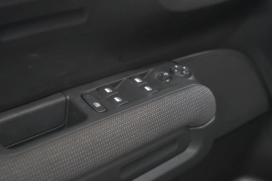 Citroën C3 Aircross PureTech 130 EAT6 Plus | Stoelverwarming | Parkeersensoren | Apple Carplay