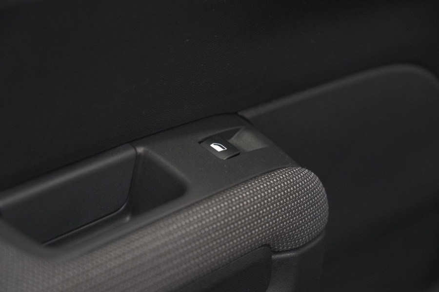 Citroën C3 Aircross PureTech 130 EAT6 Plus | Stoelverwarming | Parkeersensoren | Apple Carplay