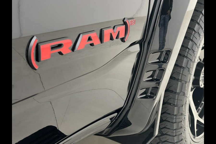 Dodge Ram 1500 5.7 V8 Limited RED Widebody Carway Edition