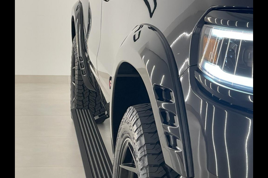 Dodge Ram 1500 5.7 V8 Limited RED Widebody Carway Edition