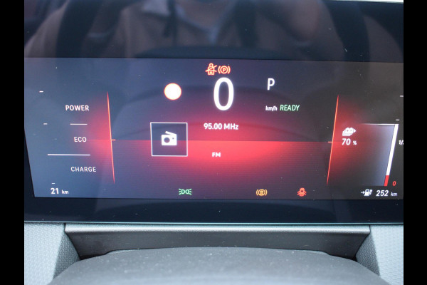 Opel Astra Electric 54 kWh GS | NAVI | 18" LICHTMETALEN VELGEN | AGR COMFORTSTOEL | STOELVERWARMING | PARKEERSENSOREN MET CAMERA | 15 KM