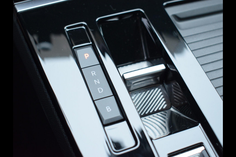 Opel Astra Electric 54 kWh GS | NAVI | 18" LICHTMETALEN VELGEN | AGR COMFORTSTOEL | STOELVERWARMING | PARKEERSENSOREN MET CAMERA | 15 KM