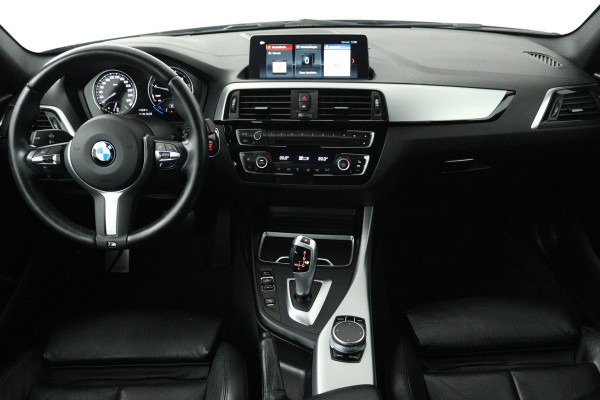 BMW 1-serie 118i Edition M Sport Shadow High Executive (STOELVERWARMING, ACHTERUITRIJCAMERA, PARKEERSENSOREN, DEALER ONDERHOUDEN)