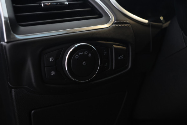 Ford S-Max 2.0 TDCi Vignale 190pk, 7 Pers, panorama, Automaat, Leer, Alle opties.