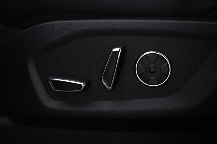 Ford S-Max 2.0 TDCi Vignale 190pk, 7 Pers, panorama, Automaat, Leer, Alle opties.