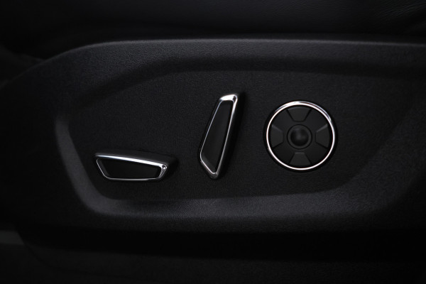 Ford S-Max 2.0 TDCi Vignale 190pk, 7 Pers, panorama, Automaat, Leer, Alle opties.