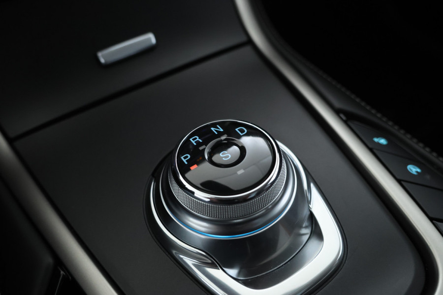 Ford S-Max 2.0 TDCi Vignale 190pk, 7 Pers, panorama, Automaat, Leer, Alle opties.