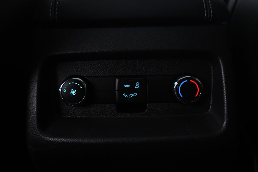 Ford S-Max 2.0 TDCi Vignale 190pk, 7 Pers, panorama, Automaat, Leer, Alle opties.