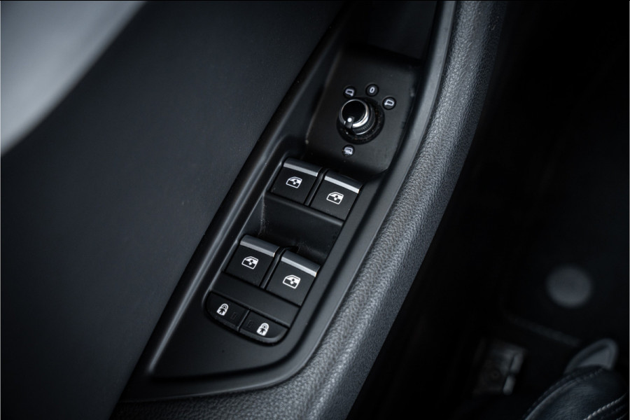 Audi A4 Avant 35 TFSI Launch edition Sport - S Line | Cruise Control | Sportstuur | Sfeerverlichting