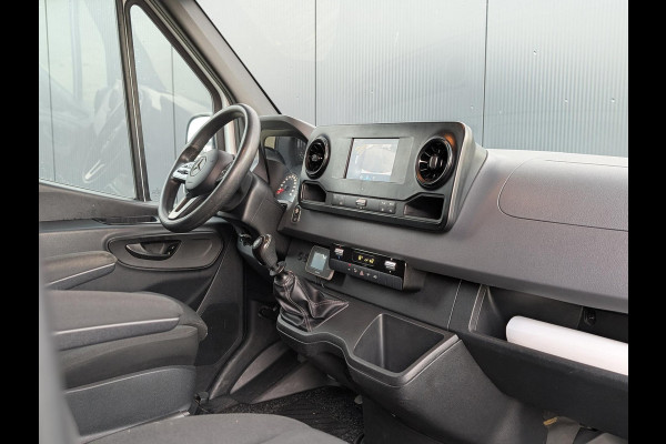 Mercedes-Benz Sprinter 316 160PK L2H2 3500KG TREKHAAK CRUISE CLIMATE M-BUX PARKEERSENSOREN CAMERA