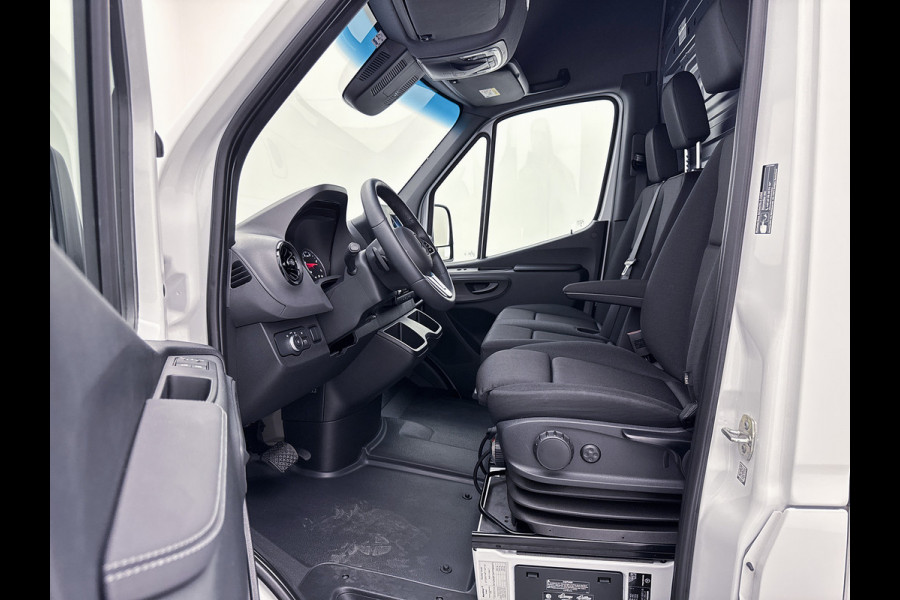 Mercedes-Benz Sprinter 317 1.9 Koelwagen L2H2 RWD Dag/Nacht koeling 24 Maanden Certified Garantie Kerstner Distronic Led