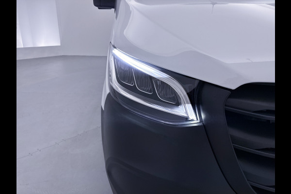 Mercedes-Benz Sprinter 317 1.9 Koelwagen L2H2 RWD Dag/Nacht koeling 24 Maanden Certified Garantie Kerstner Distronic Led