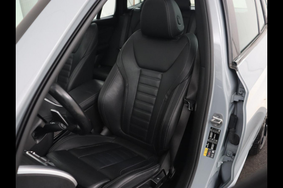 BMW X3 xDrive30e M Sport | Panoramadak | Leder | Stoelverwarming | Camera | Sportstoelen | Carplay | 20'' | Navigatie | Live Cockpit