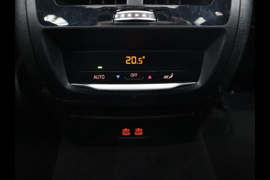 BMW X3 xDrive30e M Sport | Panoramadak | Leder | Stoelverwarming | Camera | Sportstoelen | Carplay | 20'' | Navigatie | Live Cockpit