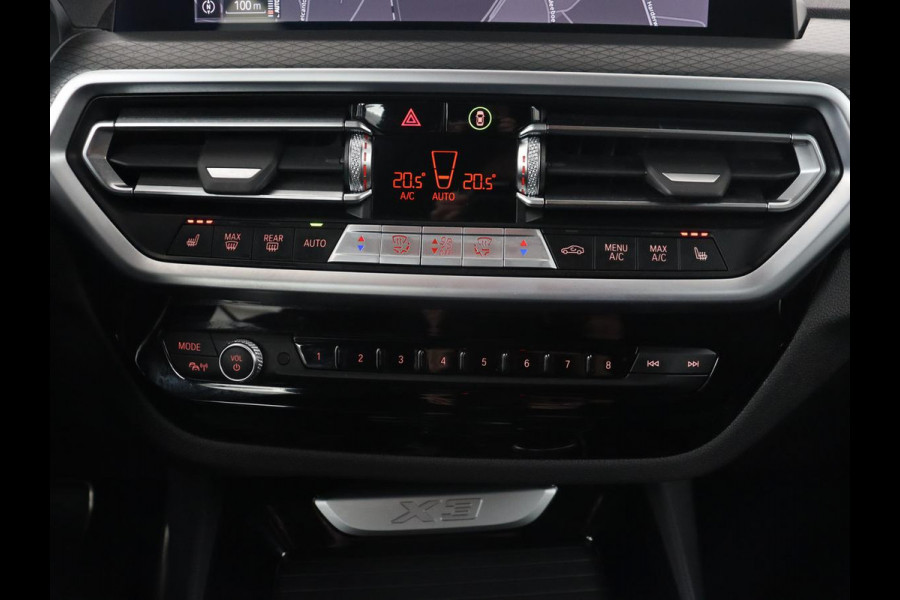 BMW X3 xDrive30e M Sport | Panoramadak | Leder | Stoelverwarming | Camera | Sportstoelen | Carplay | 20'' | Navigatie | Live Cockpit