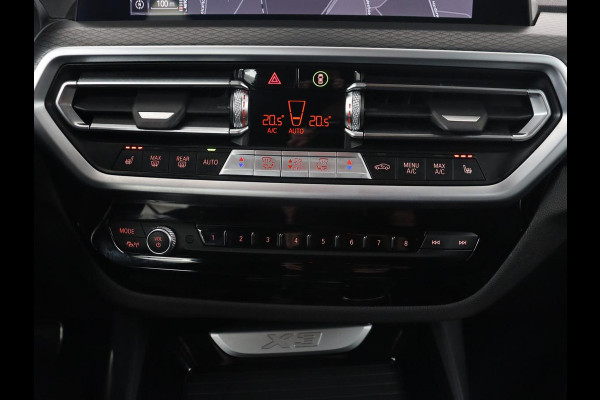 BMW X3 xDrive30e M Sport | Panoramadak | Leder | Stoelverwarming | Camera | Sportstoelen | Carplay | 20'' | Navigatie | Live Cockpit