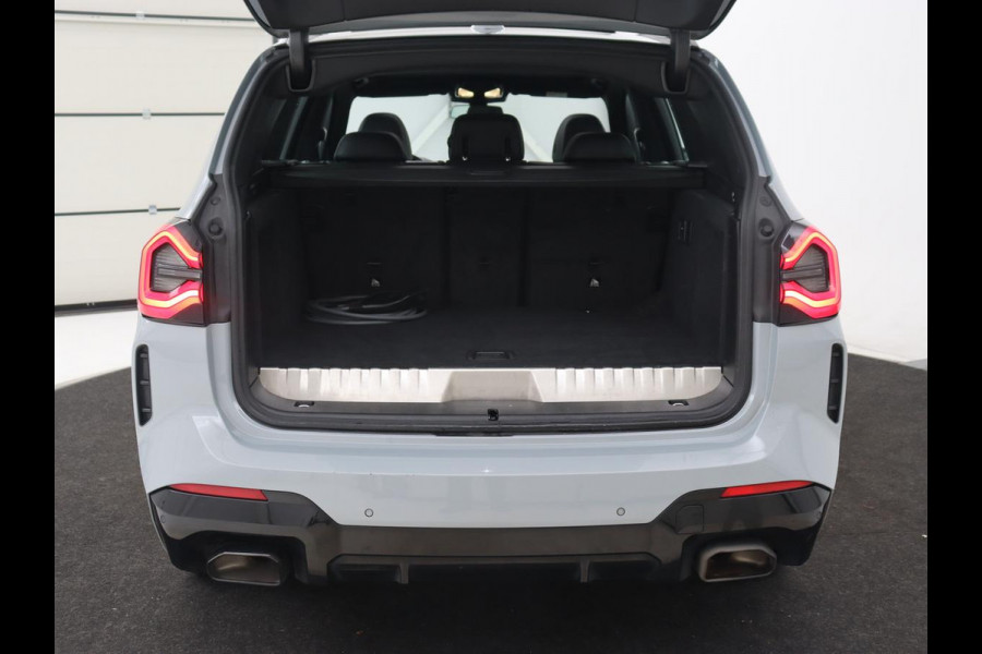 BMW X3 xDrive30e M Sport | Panoramadak | Leder | Stoelverwarming | Camera | Sportstoelen | Carplay | 20'' | Navigatie | Live Cockpit