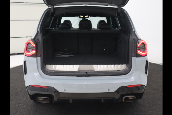 BMW X3 xDrive30e M Sport | Panoramadak | Leder | Stoelverwarming | Camera | Sportstoelen | Carplay | 20'' | Navigatie | Live Cockpit