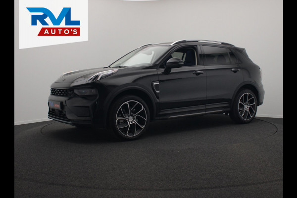 Lynk & Co 01 1.5 261PK Plug-in Hybrid * Black pakket* ZWARTE HEMEL* 360° Camera Pano/dak Apple/Carplay Adaptive/Cruise