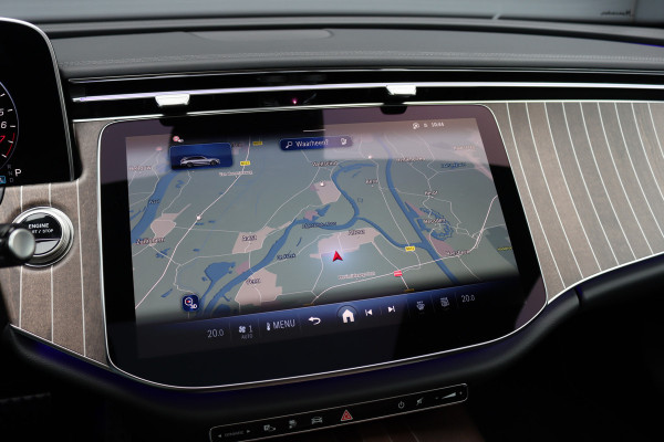 Mercedes-Benz E-Klasse Estate 300 e AMG Line | Distronic | Panoramadak | Memory | Trekhaak | Soft-Close | Surround Camera | Digital Light | Verwarmd Stuurwiel | Keyless Go | Nightpakket |