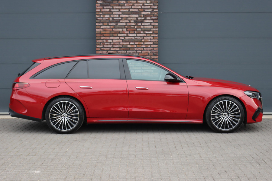 Mercedes-Benz E-Klasse Estate 300 e AMG Line | Distronic | Panoramadak | Memory | Trekhaak | Soft-Close | Surround Camera | Digital Light | Verwarmd Stuurwiel | Keyless Go | Nightpakket |