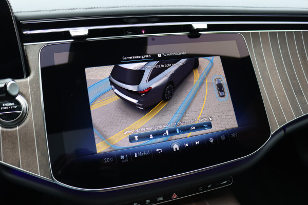 Mercedes-Benz E-Klasse Estate 300 e AMG Line | Distronic | Panoramadak | Memory | Trekhaak | Soft-Close | Surround Camera | Digital Light | Verwarmd Stuurwiel | Keyless Go | Nightpakket |