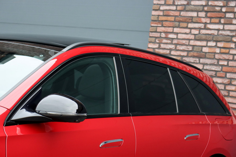 Mercedes-Benz E-Klasse Estate 300 e AMG Line | Distronic | Panoramadak | Memory | Trekhaak | Soft-Close | Surround Camera | Digital Light | Verwarmd Stuurwiel | Keyless Go | Nightpakket |