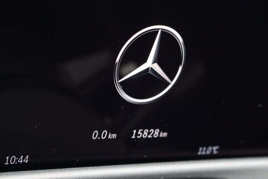 Mercedes-Benz E-Klasse Estate 300 e AMG Line | Distronic | Panoramadak | Memory | Trekhaak | Soft-Close | Surround Camera | Digital Light | Verwarmd Stuurwiel | Keyless Go | Nightpakket |