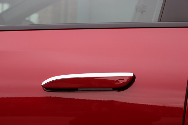 Mercedes-Benz E-Klasse Estate 300 e AMG Line | Distronic | Panoramadak | Memory | Trekhaak | Soft-Close | Surround Camera | Digital Light | Verwarmd Stuurwiel | Keyless Go | Nightpakket |