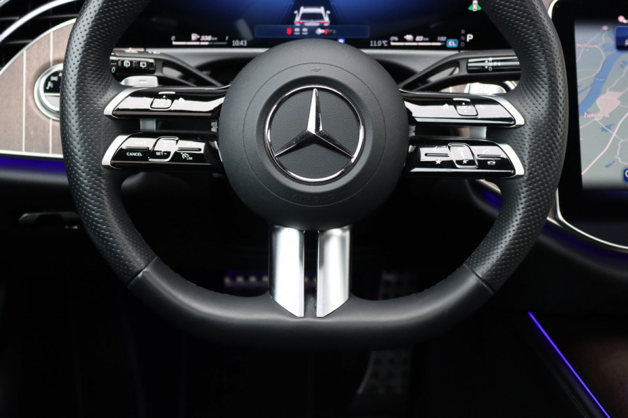 Mercedes-Benz E-Klasse Estate 300 e AMG Line | Distronic | Panoramadak | Memory | Trekhaak | Soft-Close | Surround Camera | Digital Light | Verwarmd Stuurwiel | Keyless Go | Nightpakket |