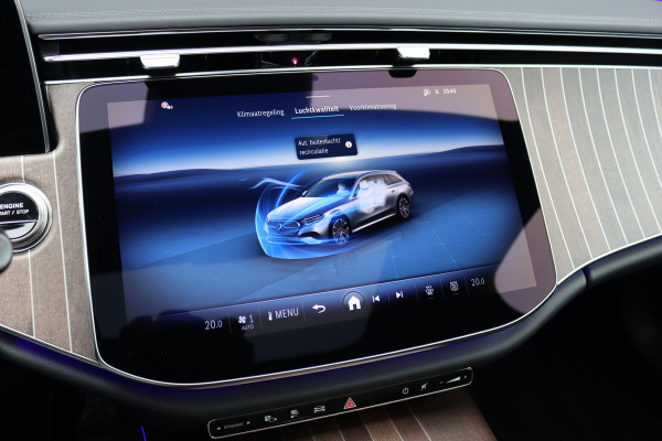 Mercedes-Benz E-Klasse Estate 300 e AMG Line | Distronic | Panoramadak | Memory | Trekhaak | Soft-Close | Surround Camera | Digital Light | Verwarmd Stuurwiel | Keyless Go | Nightpakket |