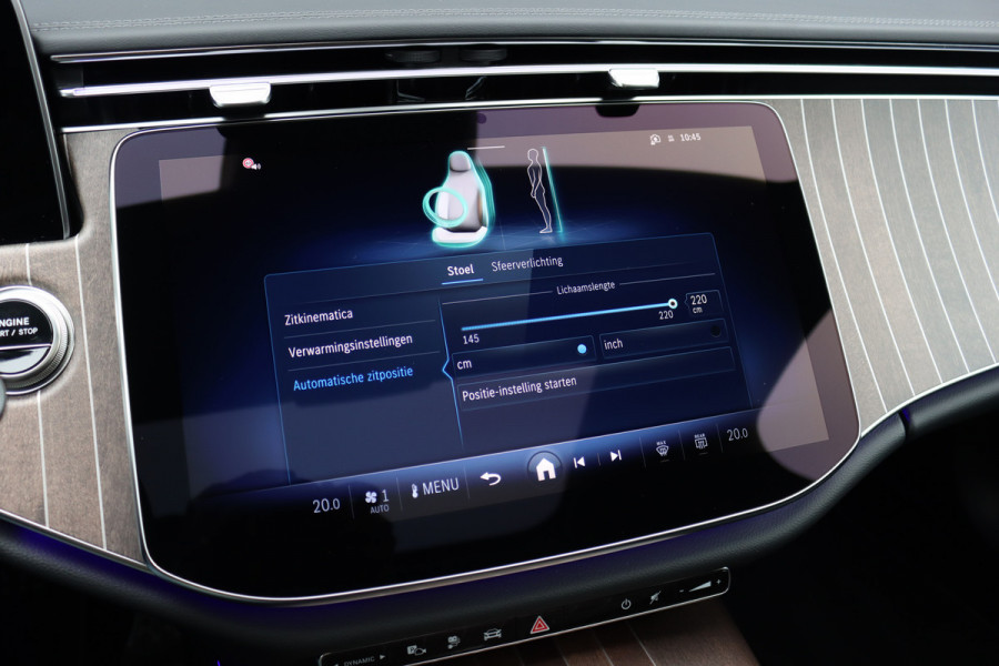 Mercedes-Benz E-Klasse Estate 300 e AMG Line | Distronic | Panoramadak | Memory | Trekhaak | Soft-Close | Surround Camera | Digital Light | Verwarmd Stuurwiel | Keyless Go | Nightpakket |