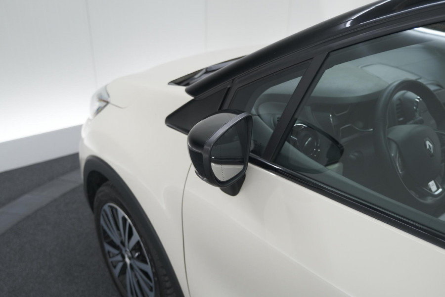Renault Captur TCe 120 EDC Initiale Paris | Camera | Dodehoekdetectie | Panoramadak | Navigatie