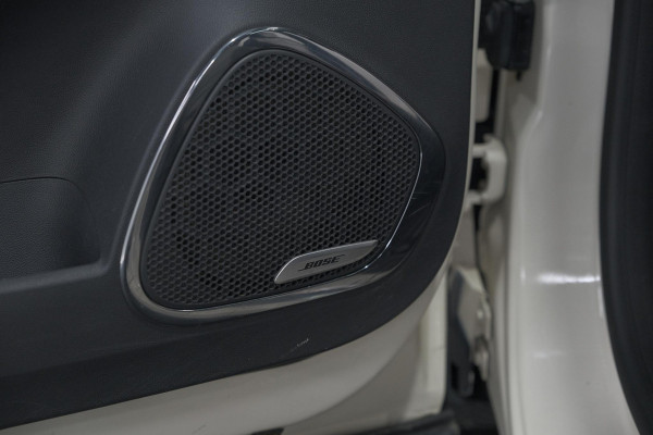 Renault Captur TCe 120 EDC Initiale Paris | Camera | Dodehoekdetectie | Panoramadak | Navigatie