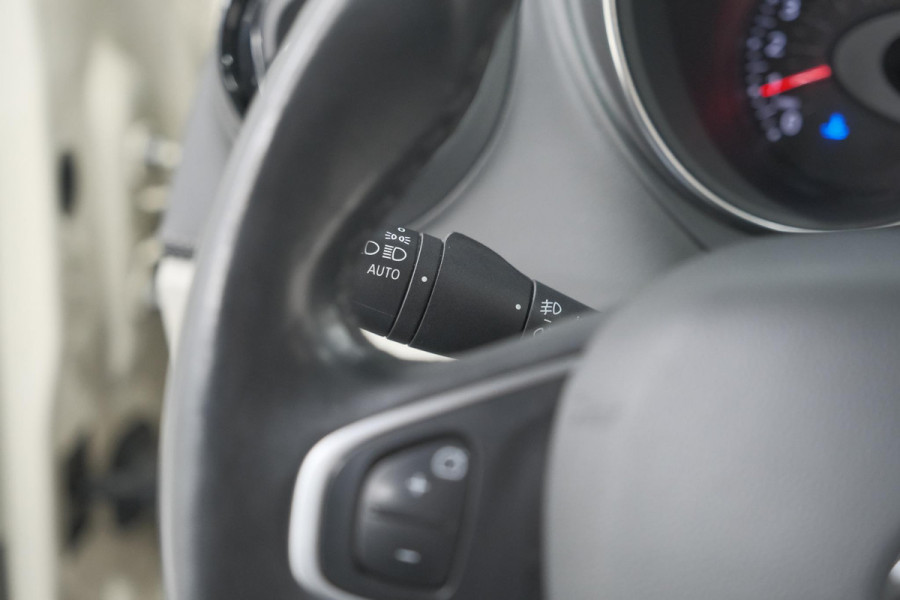 Renault Captur TCe 120 EDC Initiale Paris | Camera | Dodehoekdetectie | Panoramadak | Navigatie