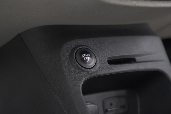 Renault Captur TCe 120 EDC Initiale Paris | Camera | Dodehoekdetectie | Panoramadak | Navigatie