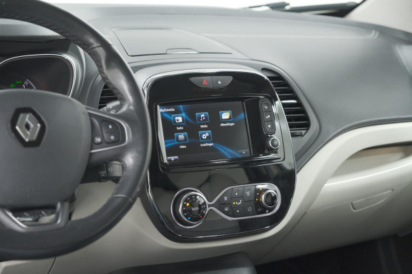Renault Captur TCe 120 EDC Initiale Paris | Camera | Dodehoekdetectie | Panoramadak | Navigatie