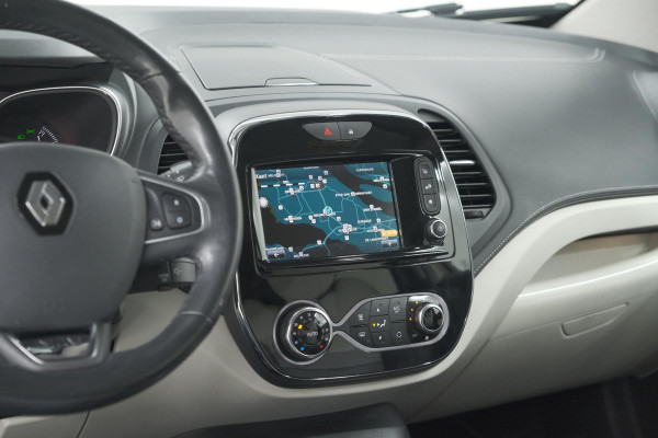 Renault Captur TCe 120 EDC Initiale Paris | Camera | Dodehoekdetectie | Panoramadak | Navigatie