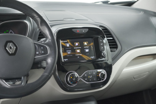 Renault Captur TCe 120 EDC Initiale Paris | Camera | Dodehoekdetectie | Panoramadak | Navigatie
