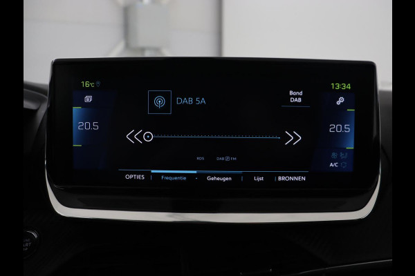 Peugeot e-208 EV Allure 50 kWh | Camera | Carplay | Half leder | Keyless | Navigatie | Full LED | Parkeerhulp | DAB | Getint glas | Climate control | Cruise control