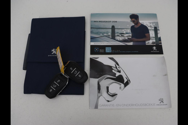 Peugeot e-208 EV Allure 50 kWh | Camera | Carplay | Half leder | Keyless | Navigatie | Full LED | Parkeerhulp | DAB | Getint glas | Climate control | Cruise control