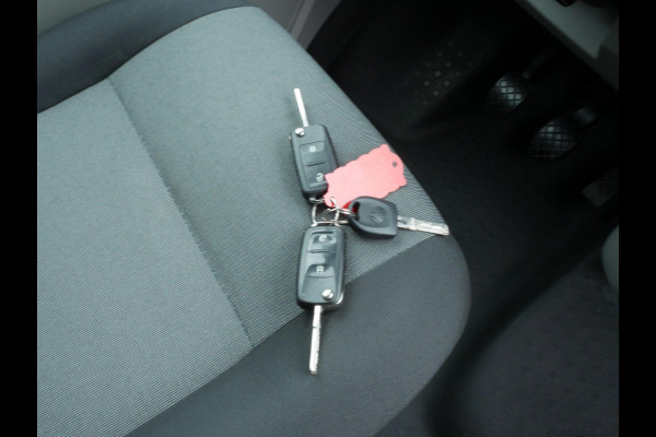 Volkswagen Transporter 2.0 TDI 100PK, L1H1, Airco, Geen garantie, zo meenemen