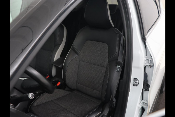 Renault Captur 1.0 TCe Edition One | Trekhaak | 360 Camera | Carplay | Keyless | Navigatie | Half leder | Park Assist | Climate control | Dodehoek detectie | Cruise control | Bluetooth