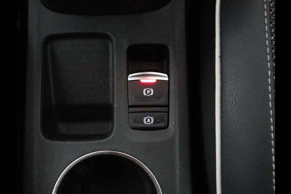 Renault Captur 1.0 TCe Edition One | Trekhaak | 360 Camera | Carplay | Keyless | Navigatie | Half leder | Park Assist | Climate control | Dodehoek detectie | Cruise control | Bluetooth