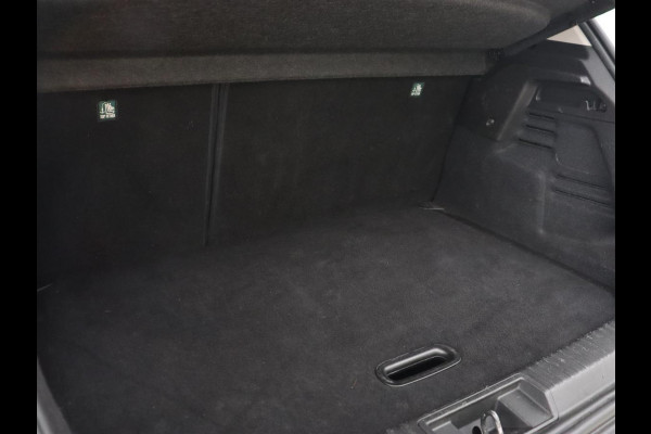 Renault Captur 1.0 TCe Edition One | Trekhaak | 360 Camera | Carplay | Keyless | Navigatie | Half leder | Park Assist | Climate control | Dodehoek detectie | Cruise control | Bluetooth