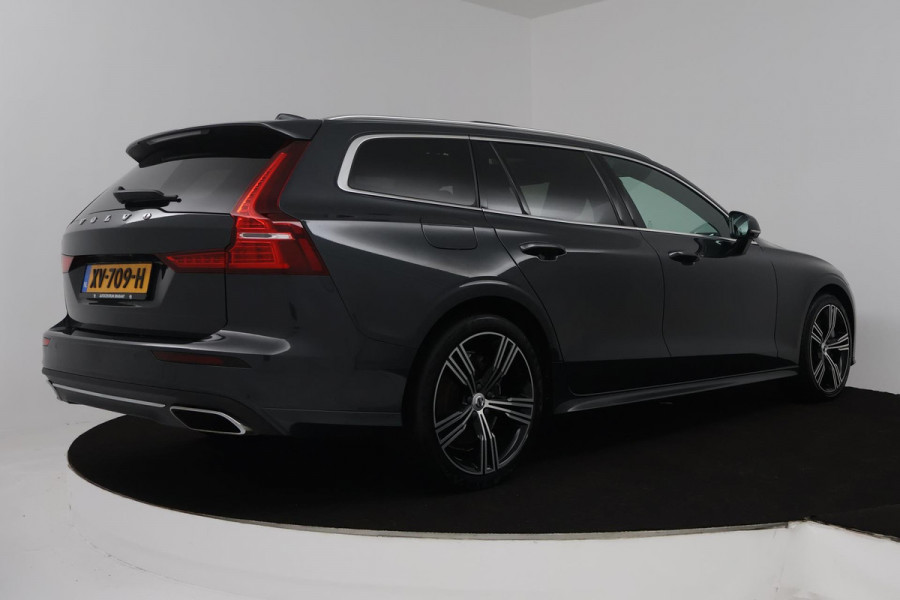 Volvo V60 2.0 T5 Inscription (PANORAMADAK, ACHTERUITRIJCAMERA, PARKEERSENSOREN, CRUISE CONTROL, AUTOMAAT)