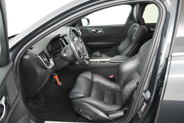 Volvo V60 2.0 T5 Inscription (PANORAMADAK, ACHTERUITRIJCAMERA, PARKEERSENSOREN, CRUISE CONTROL, AUTOMAAT)