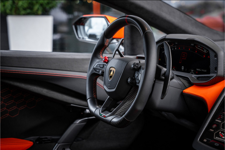 Lamborghini Revuelto - Arancio Apodis | Origineel NL | Volledig PPF | Carbon Interior | Passenger Display